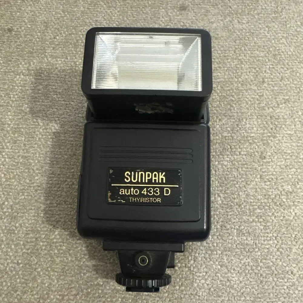 UNTESTED SUNPAK Auto 433 D Thyristor for Canon Film camera Shoe Mount Flash